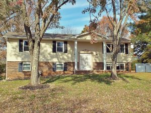 This image portrays 1432 Bexhill Drive Knoxville, TN 37922 by D & K Property Management | Knoxville, Lenoir City, & Johnson City.