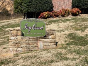 This image portrays Ivy Court Townhomes by D & K Property Management | Knoxville, Lenoir City, & Johnson City.